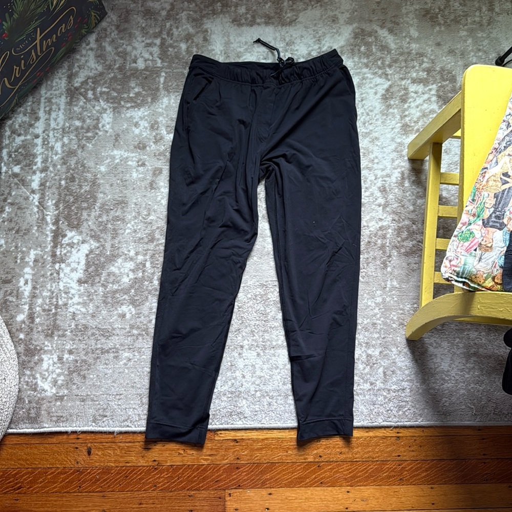 Lululemon pants with pockets